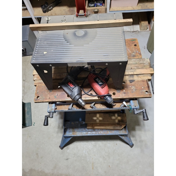 Black & Decker Workmate 400 w/ 2 Corded Skill Drivers & Saw Stand