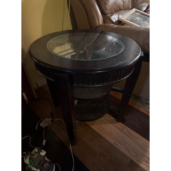 Wooden End Table with Glass21"Hx23W