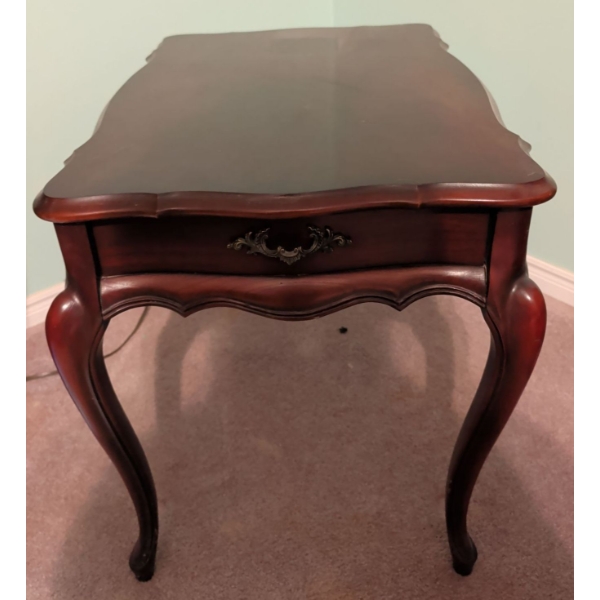 Mahogany French Provincial End Table 26x19x24