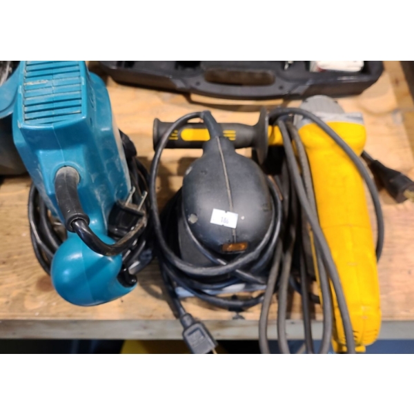 Assorted Electric Tools: Makita 3620 Router, Black & Decker Quick Finish Sander, DeWalt Disk Grinder