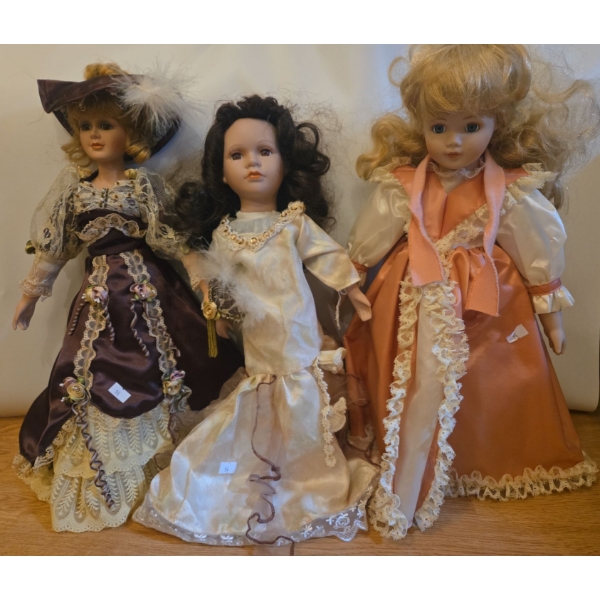 Porcelain Dolls: Girl in Dresses. Tallest is 18T 