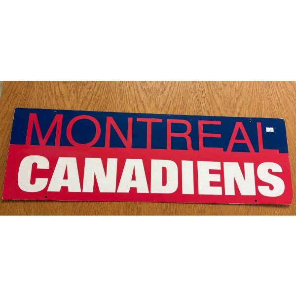 Montreal Canadiens Sign in Team Colors