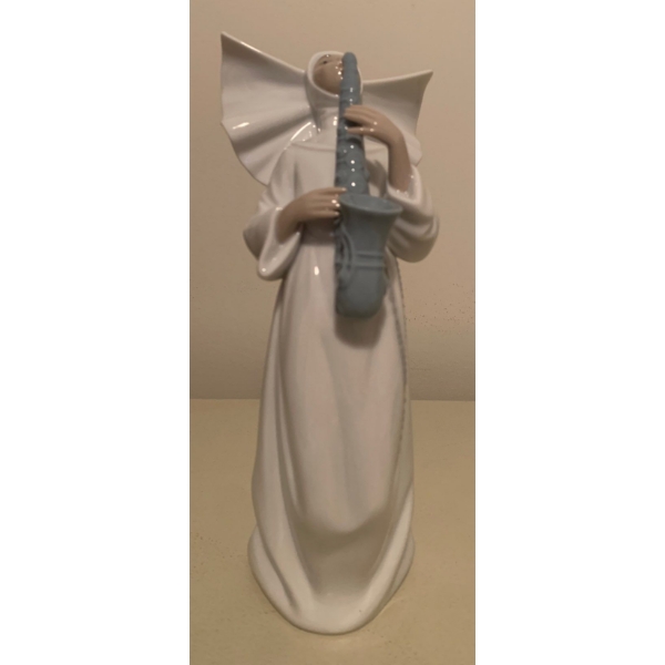 LLADRO  Porcelain 'Sister With Sax' - 9T 