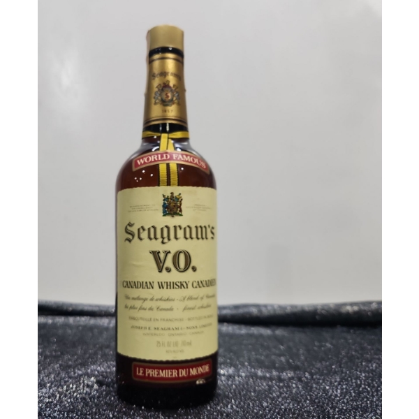 Vintage 1969 Sealed Bottle of Seagrams V.O. Canadian Whiskey - 710ml