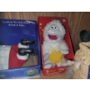 Image 4 : Toys, Figurines, and Decorative Items