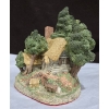 Image 2 : Hand Carved 'Humble Home' By David Winter