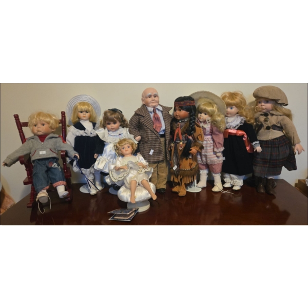 Large Doll Collection Some Damaged 30T