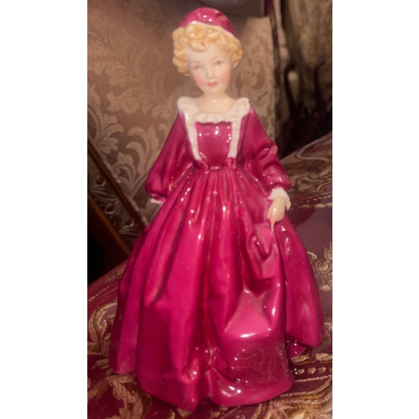 Royal Worchester Grandmas Dress 7.5T
