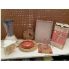Image 1 : Vintage Kitchen Lot, blender, meat grinder, vintage Tupperware and Pyrex measuring cup