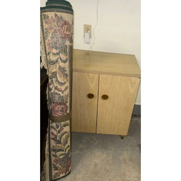 Vintage Record Keep - Store 100s Of Vinyl Records 23'Tall w/ Floral Rug