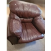 Image 1 : Burgundy Leather Chair 46 W, 35 D, 32 T 