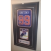 Image 1 : Wayne Gretzky w/99 Oilers Memorabilia 12.5 X 21.5 