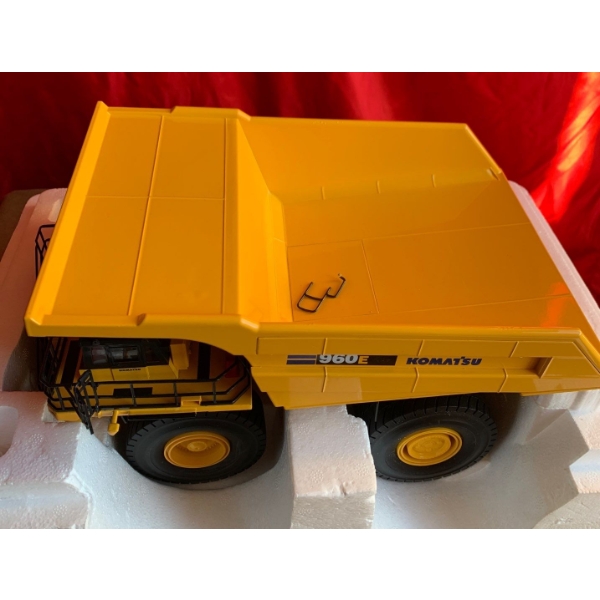 Komatsu 960E - 2K Dump Truck 1:50 Diecast Model by First