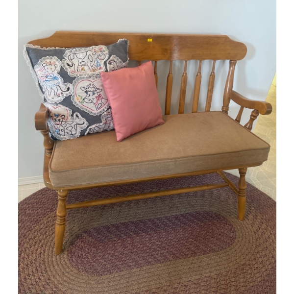 Country Chic Oak Spindle Bench w/ Throw Cushions 42x27x32