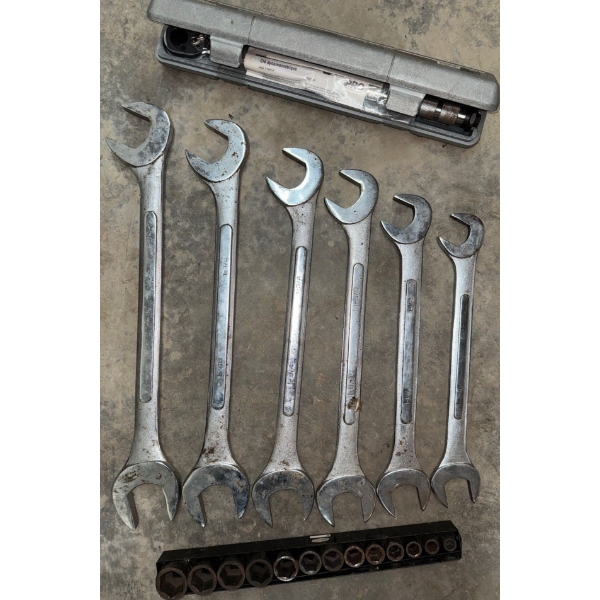 Set Of Combination Wrenches & Socket Rail- Torque Wrench Chrome & Vanadium Steel