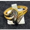 Image 1 : 10K Gold and Diamond Ring (total weight 2.3g)