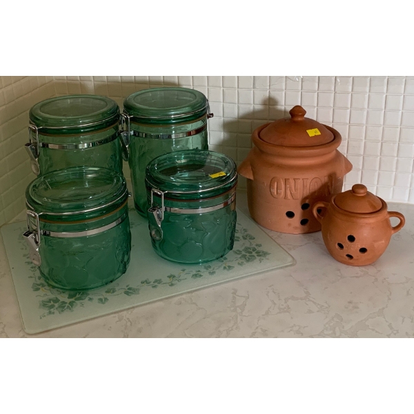 Green Accent Jars (Plastic) 