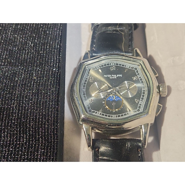 Patek Phillippe Men's Watch - Unverified
