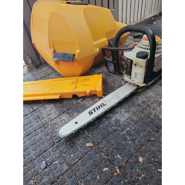 STIHL MS 180 Chainsaw w/ Hard Shell Travel Case & Sheath