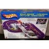 Image 3 : HOT WHEELS Play Sets - Radical Roadway & Tow And Tune 