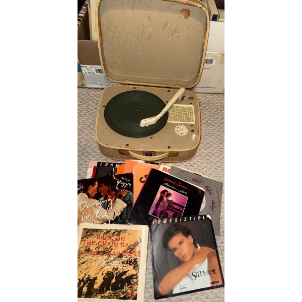 Teppaz Oscar Suitcase Style Record Player (plays 45, 33 & 78 RPMs) w/ Assorted Records 