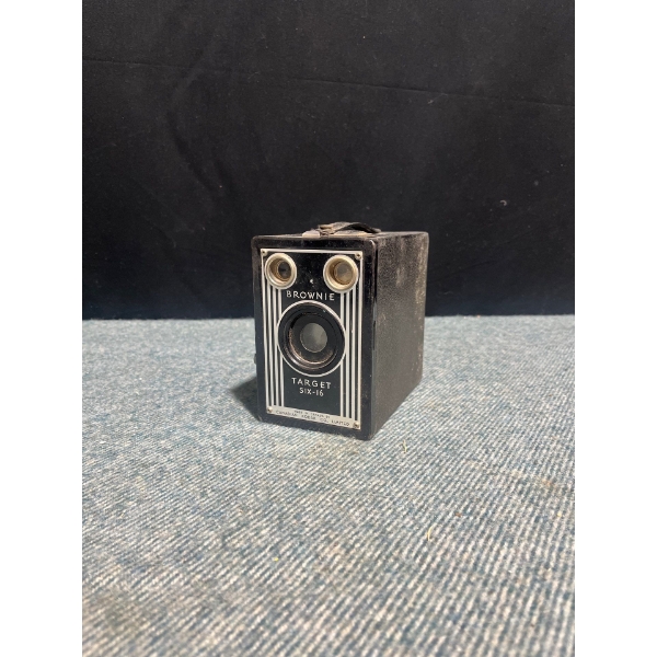 Kodak Brownie Target Six-16 Box Camera