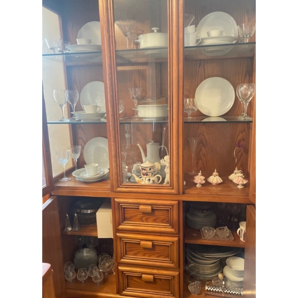 China Cabinet Contents Incl. Dishware By Mitterteich Bavaria 