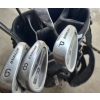 Image 4 : Dunlop and Wilson Golf Clubs w/ Dunlop Golf Bag 