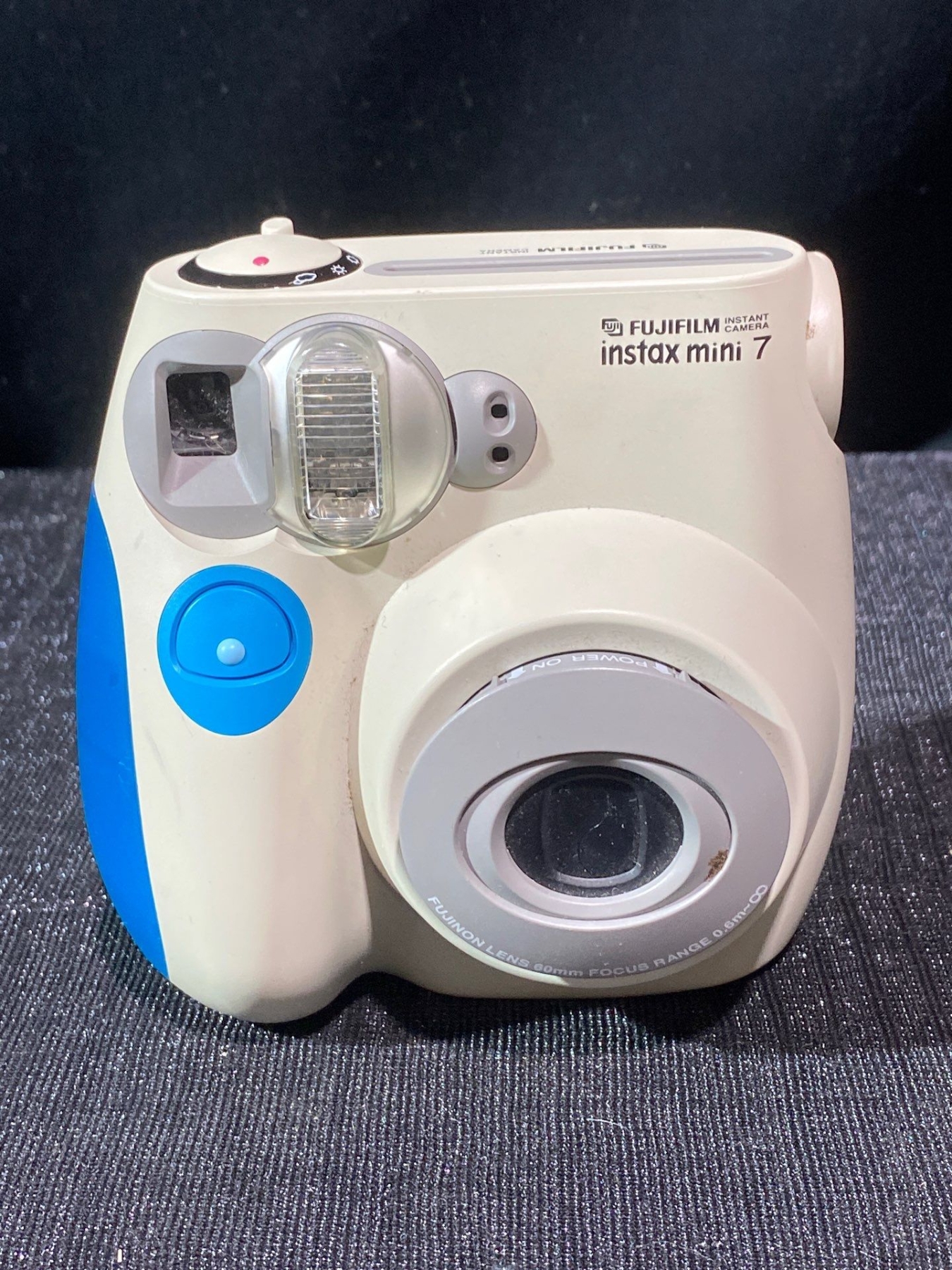 Mini 7 Camera Fuji Film Instax Mini 7 Camera - Beck Auctions Inc.
