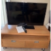 Image 1 : Samsung Television w/ Remote Mo.LN430683K ++ Wooden TV Stand On Wheels