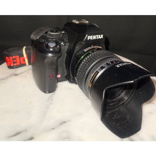PENTAX Mo.3842125 Digital Camera w/ 52 mm Lens