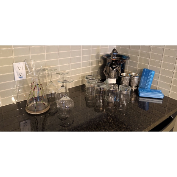 It's Five Oclock Somewhere - Bar Keep Essentials - Cocktail Decantor SP Ice Bucket Freezer Packs & M