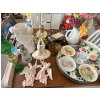 Image 1 : Collection of various vintage and decorative items. Figurines, oil lamps, lazy Susan for the table t