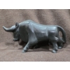 Image 4 : Pair of Carved Onyx Bulls (White + Black Onyx)