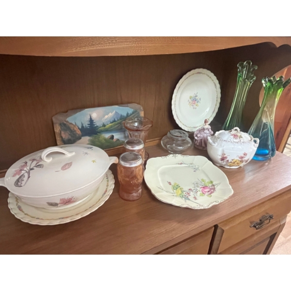 Assorted collection of treasures. vintage collectible Fenton Salt and Pepper & More 
