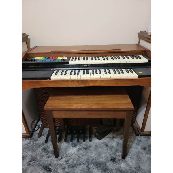 Vintage Lowrey Organ Carnival w/ Magic Genie 32x23x36