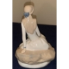 Image 3 : LLADRO Teresa The Tulip Maiden Fine Porcelain Figure  - 5W, 9D, 7T 