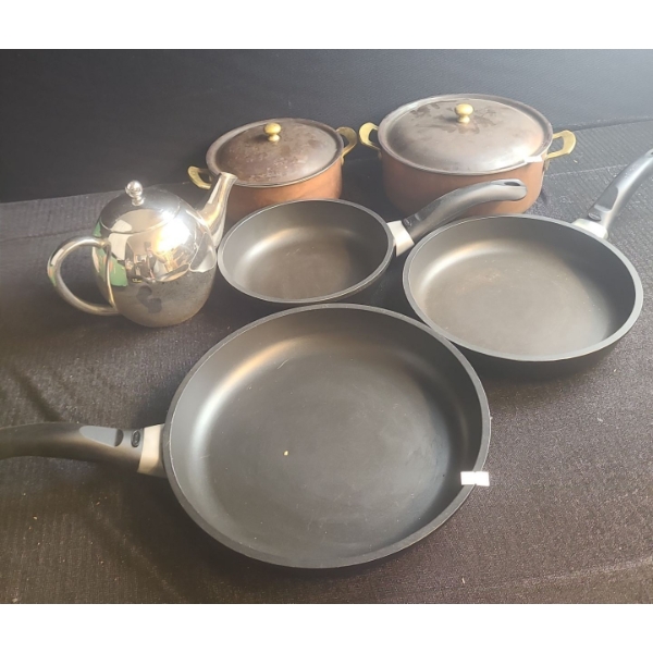 Heritage Frying Pans and Other Cookware, Teapot