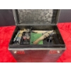 Image 4 : Antique Singer Portable  Sewing Machine with Case and Foot Pedal - AG620741