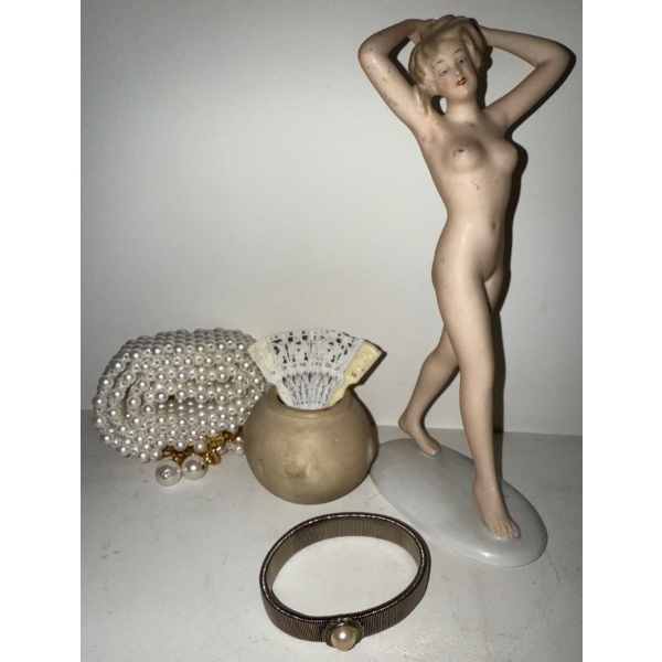 Wallendorf Porcelain Nude Woman Figurine 7T w/ Assorted Vintage Smalls 