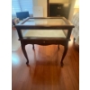 Image 1 : Bombay Company Shadow Box End Table 22T