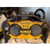 Image 1 : DeWalt Boom Box