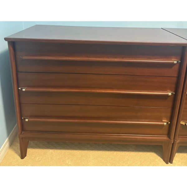 Vintage Gibbard Mahogany Chest Of Drawers w/ Brass Embelishments 36x17x32