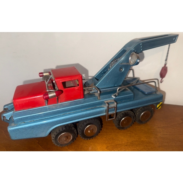Vintage SSS International Turnpike Wrecker Toy Truck - Made In Japan - 12"Long