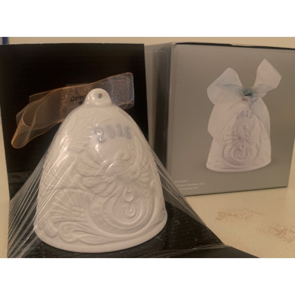 LLADRO Porcelain 2015 Christmas Bell 4T