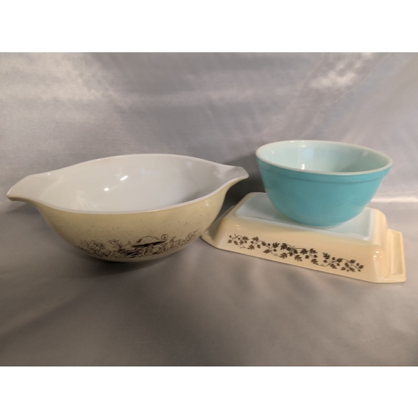 Pyrex Mixing Bowl in "Forest Fancies" Pattern, Turquoise Mixing Bowl,"Golden Acorn" Space Saver Dish