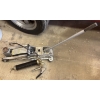Image 2 : Gear Head Essentials - Grease Gun & Hydraulic Jack