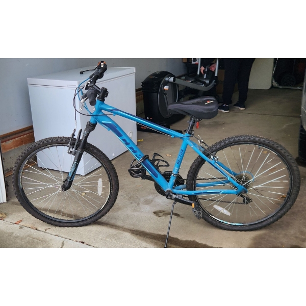 26"CCM Sector FS 21-Speed Hardtail Mountain Bike with SHIMANO Brakes and Gel Seat Cover