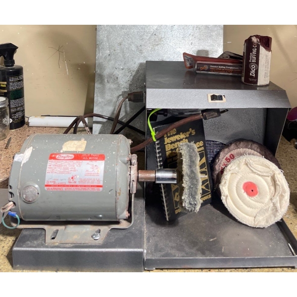 Jewelers' Wheel - Buffer Dial - Recently Reconditioned - Contains Collection System