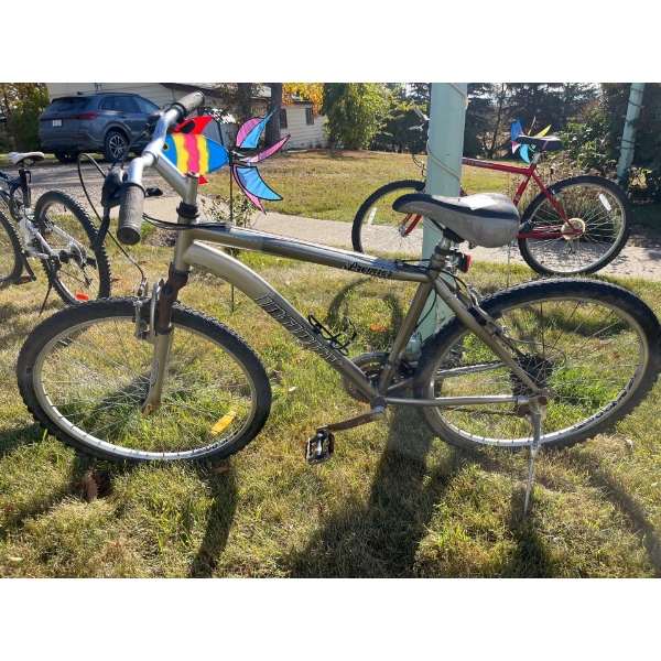 infinity premier front suspension and front quick release with aluminum front and back rims